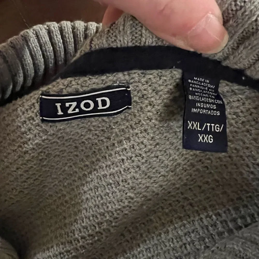 Izod men’s pullover